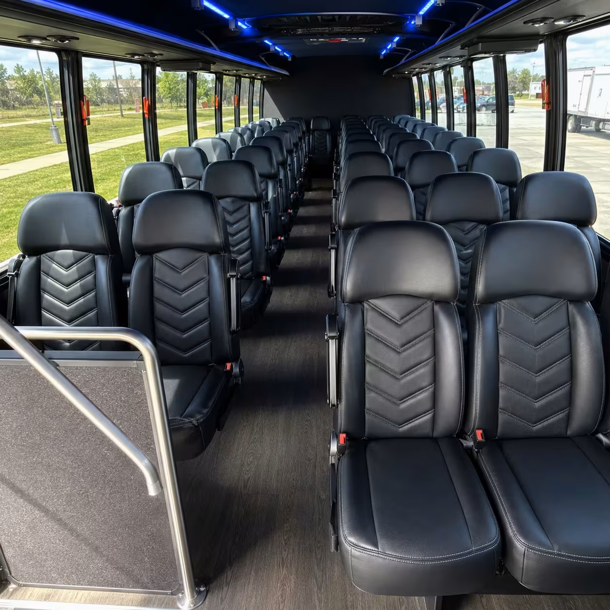 santa cruz 15 passenger minibus rental