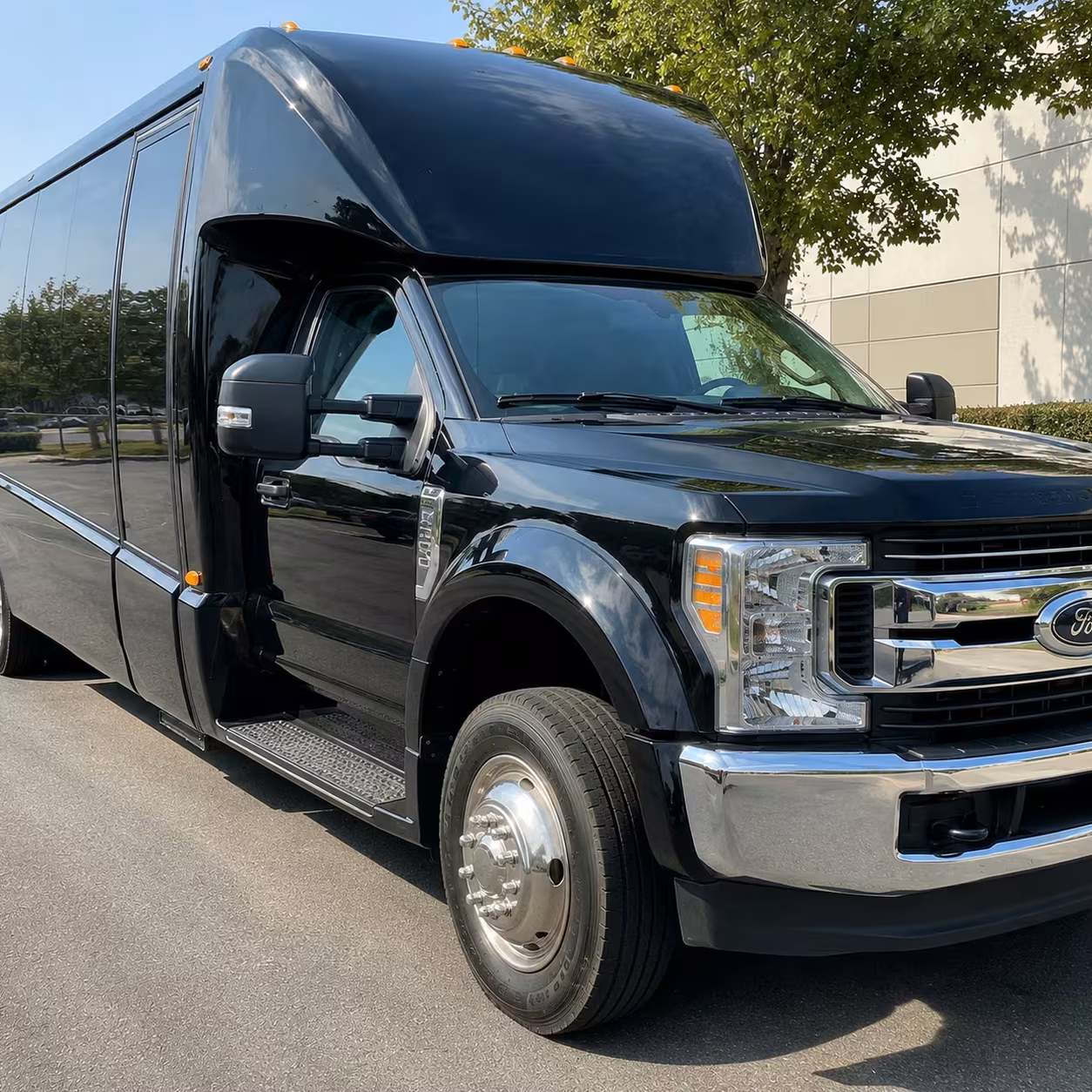 santa cruz 20 passenger minibus rental