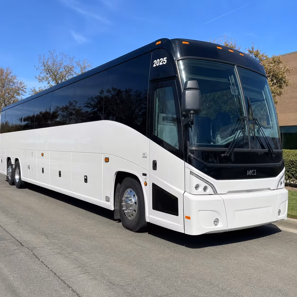 santa cruz charter bus rentals for corporate retreats