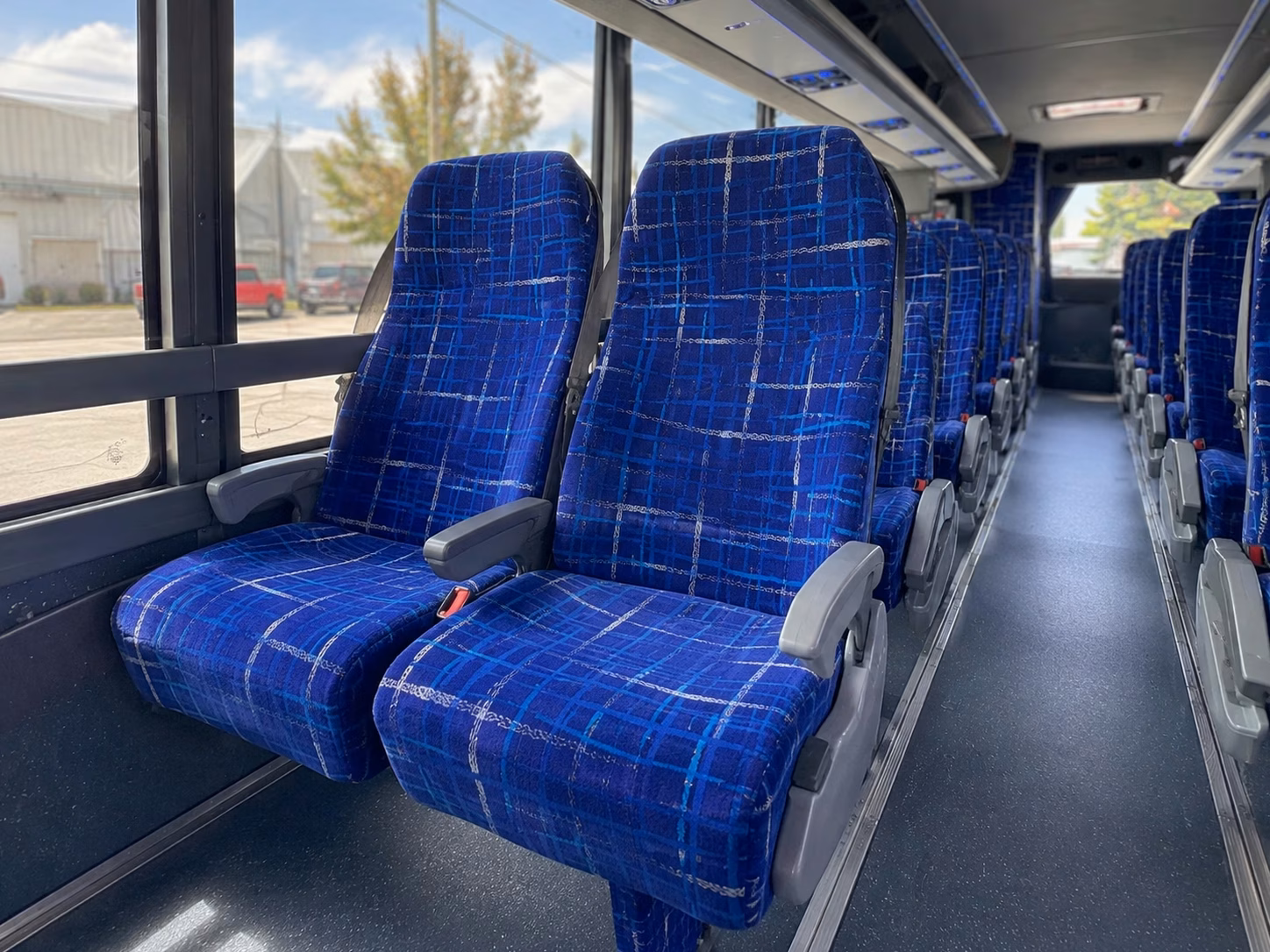 santa cruz charter bus rentals to levi s stadium and chase center